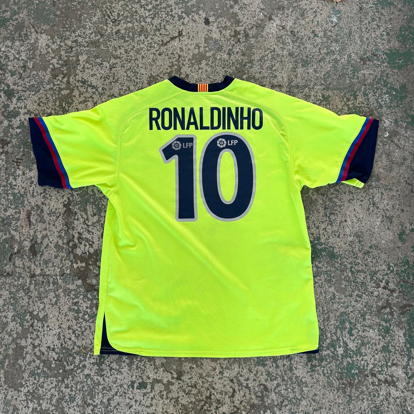 FC Barcelona Away 05/06 Ronaldinho (L)