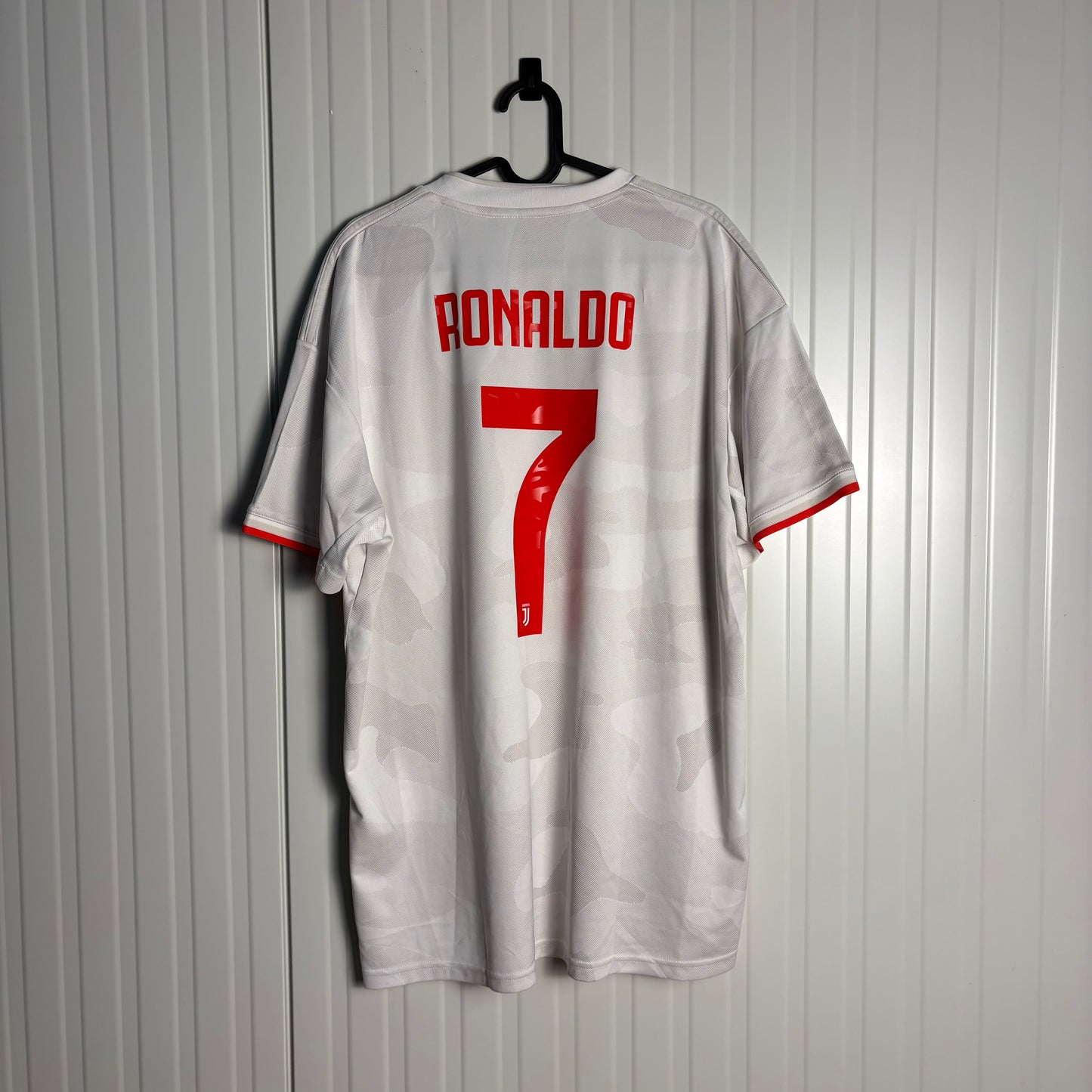 Juventus Turin Away RONALDO 19/20 (XL)