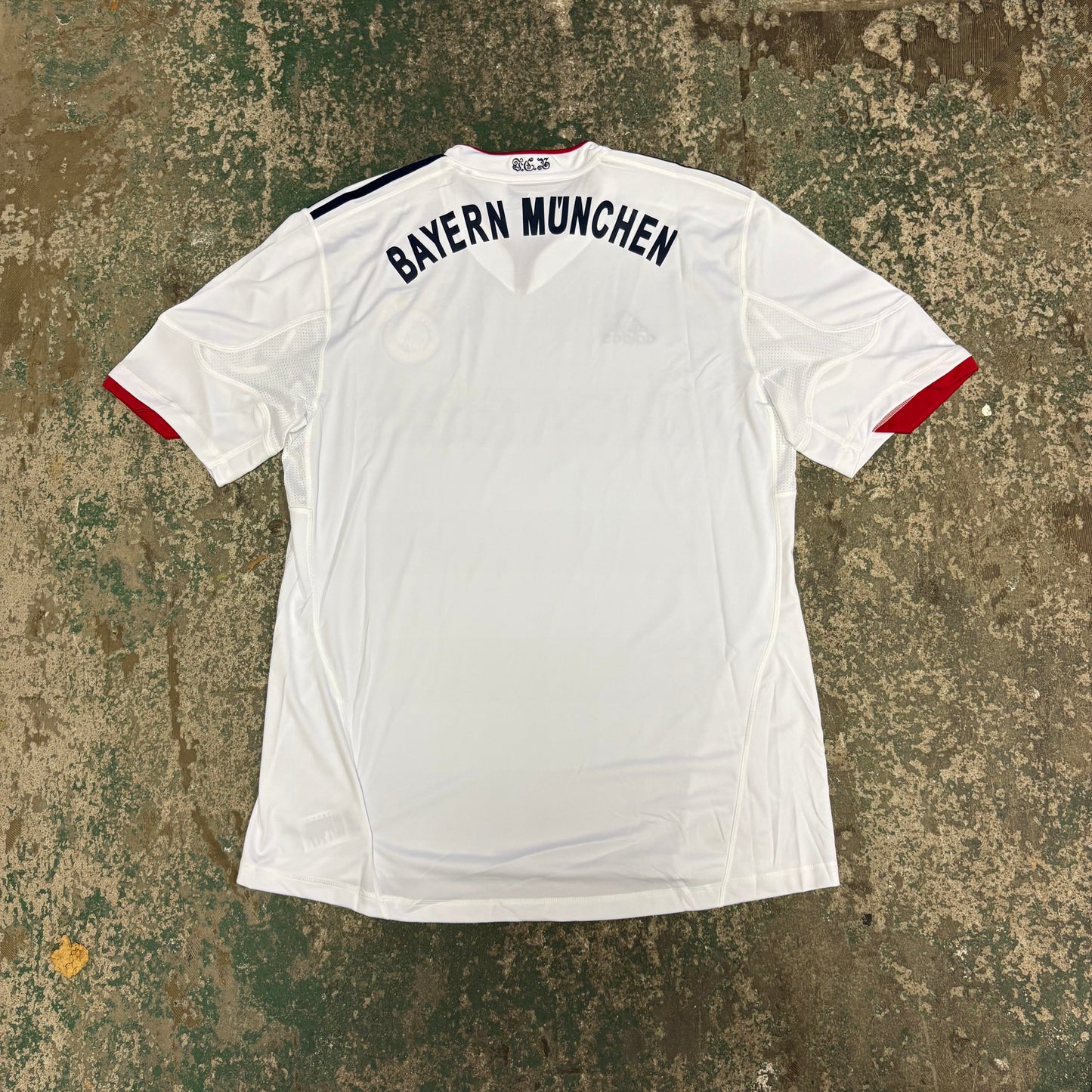 FC Bayern München Away 10/11 NEW (XL)