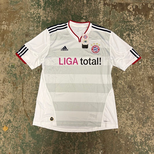 FC Bayern München Away 10/11 NEW (XL)